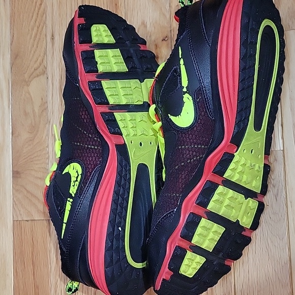 493. Nike shoes - Picture 7 of 7